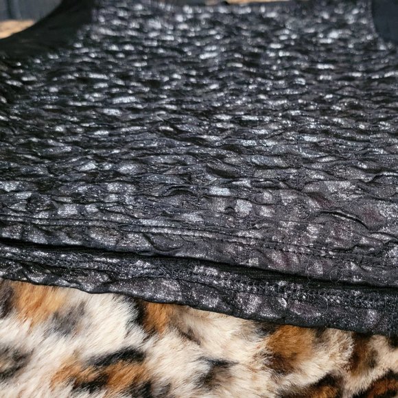 Crop Top Shimmering and lightweight... sz. large - Picture 2 of 5